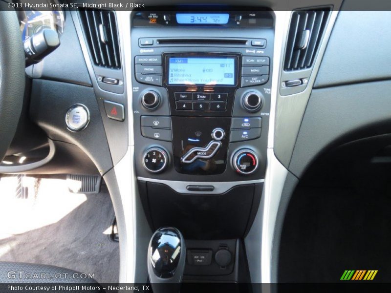 Midnight Black / Black 2013 Hyundai Sonata SE