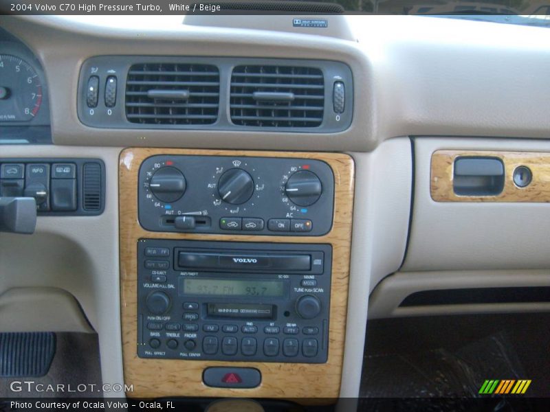 White / Beige 2004 Volvo C70 High Pressure Turbo