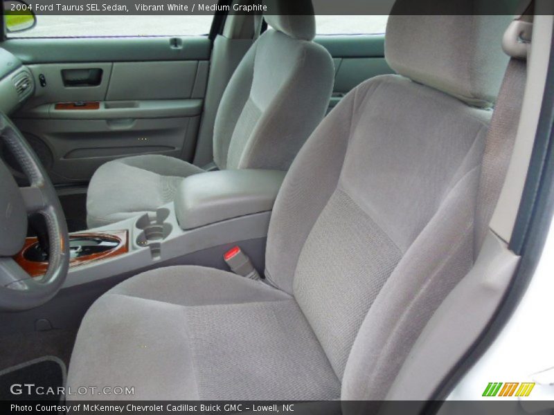 Front Seat of 2004 Taurus SEL Sedan