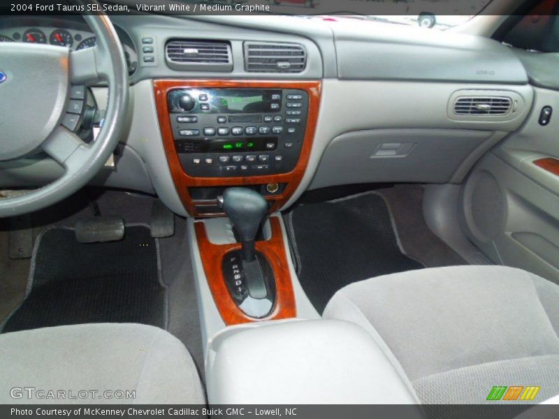 Vibrant White / Medium Graphite 2004 Ford Taurus SEL Sedan