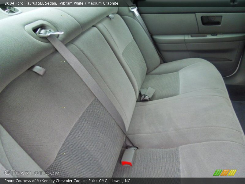 Vibrant White / Medium Graphite 2004 Ford Taurus SEL Sedan