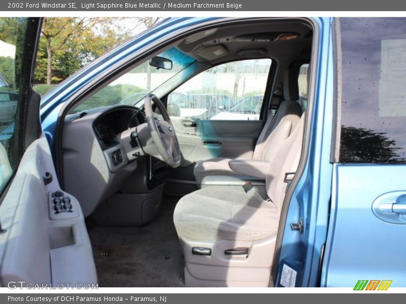 Light Sapphire Blue Metallic / Medium Parchment Beige 2002 Ford Windstar SE