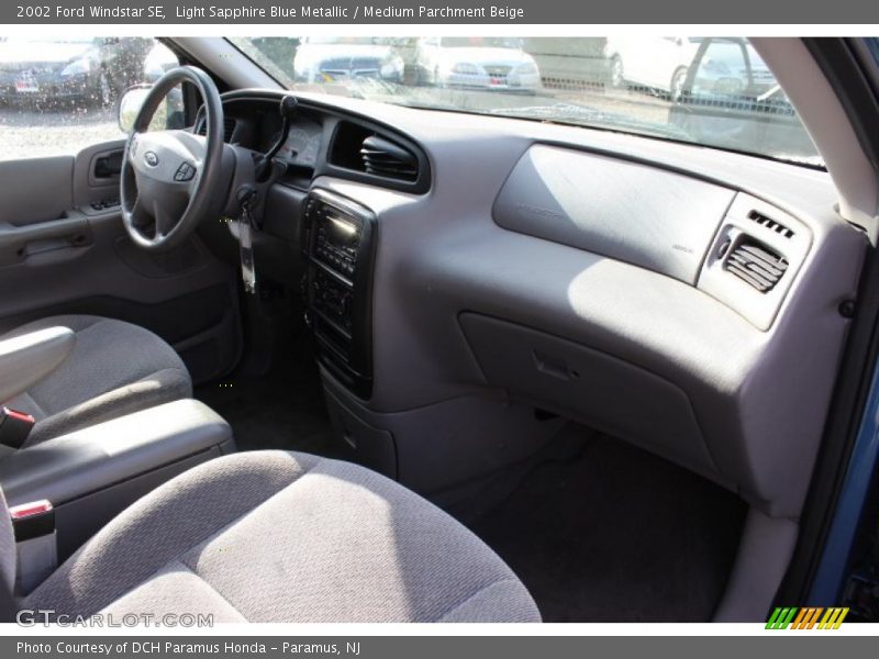 Light Sapphire Blue Metallic / Medium Parchment Beige 2002 Ford Windstar SE