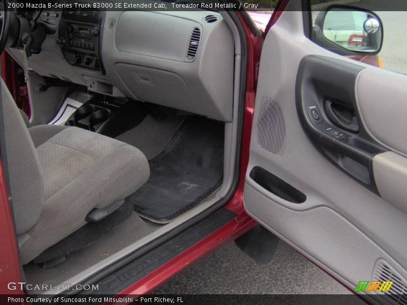 Toreador Red Metallic / Gray 2000 Mazda B-Series Truck B3000 SE Extended Cab