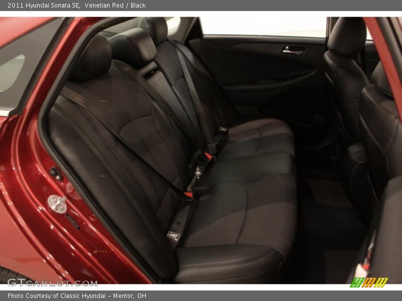 Venetian Red / Black 2011 Hyundai Sonata SE