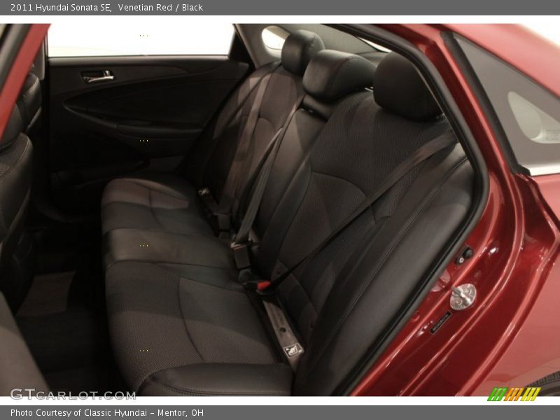 Venetian Red / Black 2011 Hyundai Sonata SE