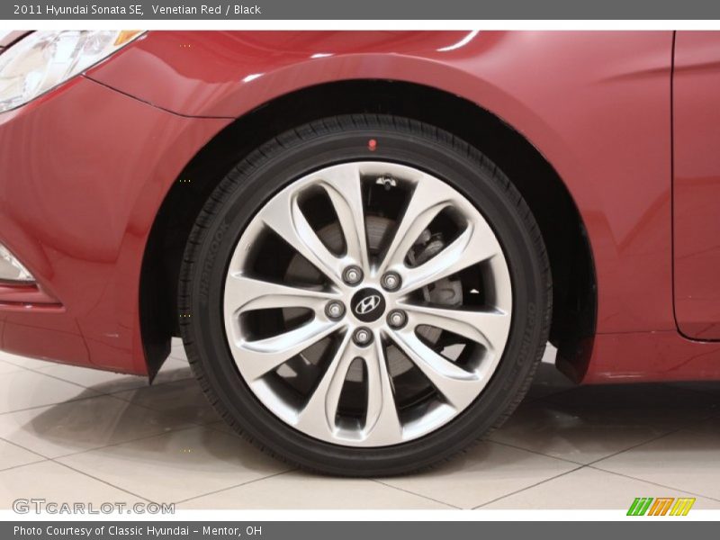 Venetian Red / Black 2011 Hyundai Sonata SE