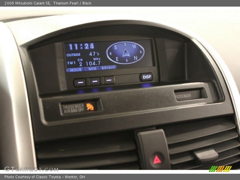 Titanium Pearl / Black 2006 Mitsubishi Galant SE