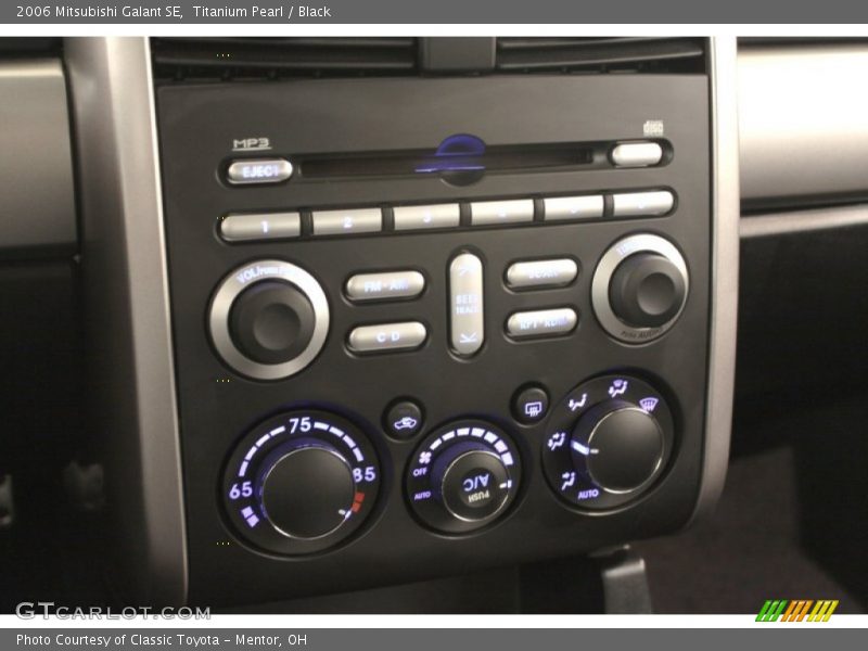 Titanium Pearl / Black 2006 Mitsubishi Galant SE