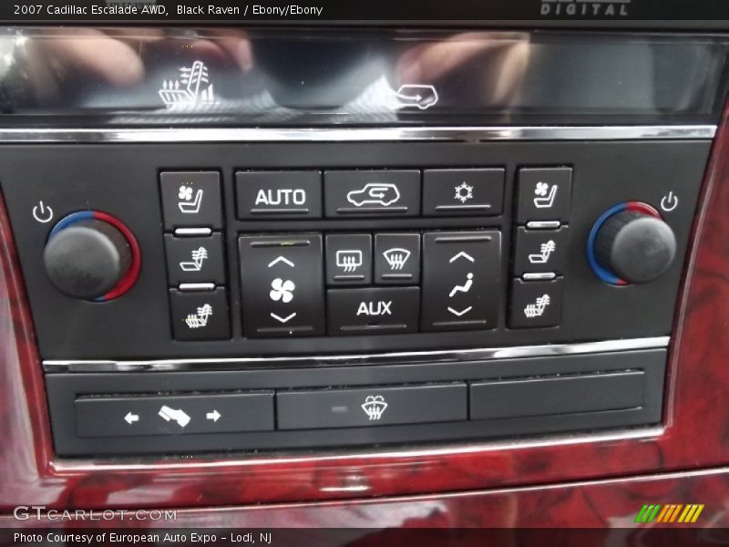 Black Raven / Ebony/Ebony 2007 Cadillac Escalade AWD