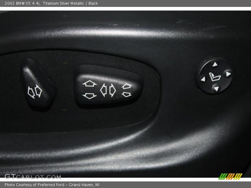 Titanium Silver Metallic / Black 2002 BMW X5 4.4i