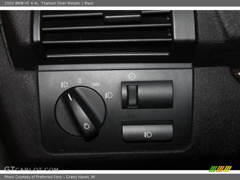 Titanium Silver Metallic / Black 2002 BMW X5 4.4i