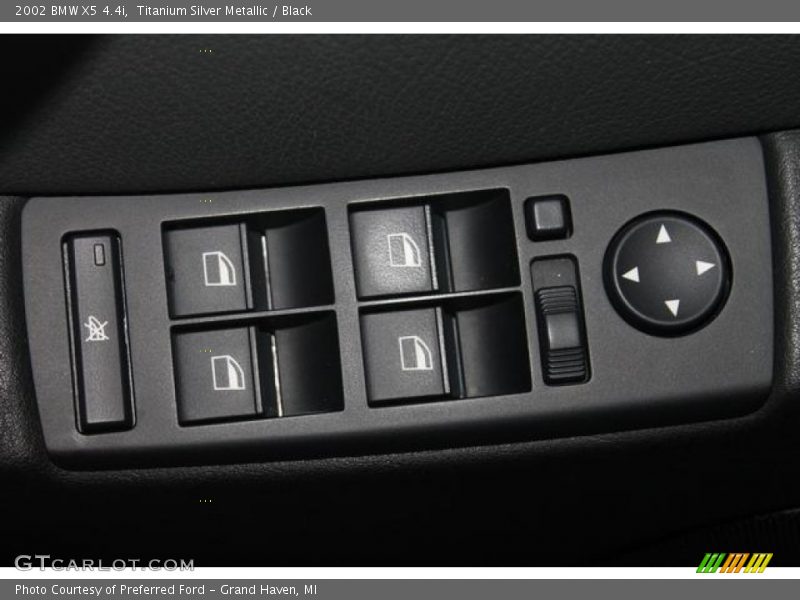 Titanium Silver Metallic / Black 2002 BMW X5 4.4i