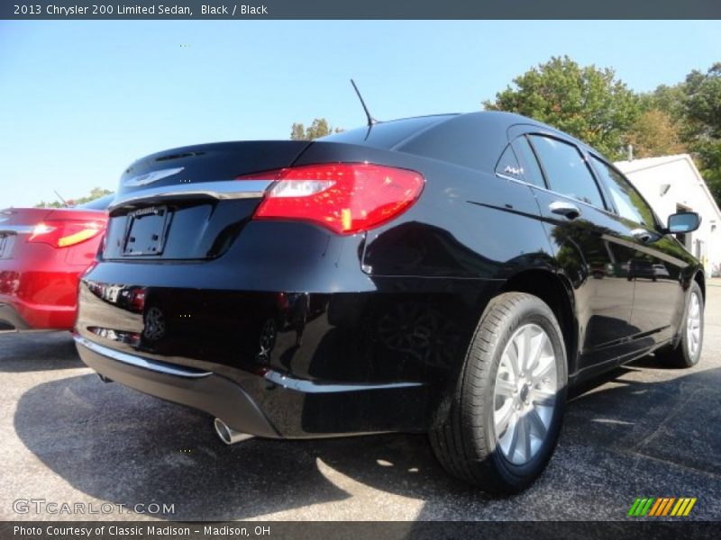 Black / Black 2013 Chrysler 200 Limited Sedan