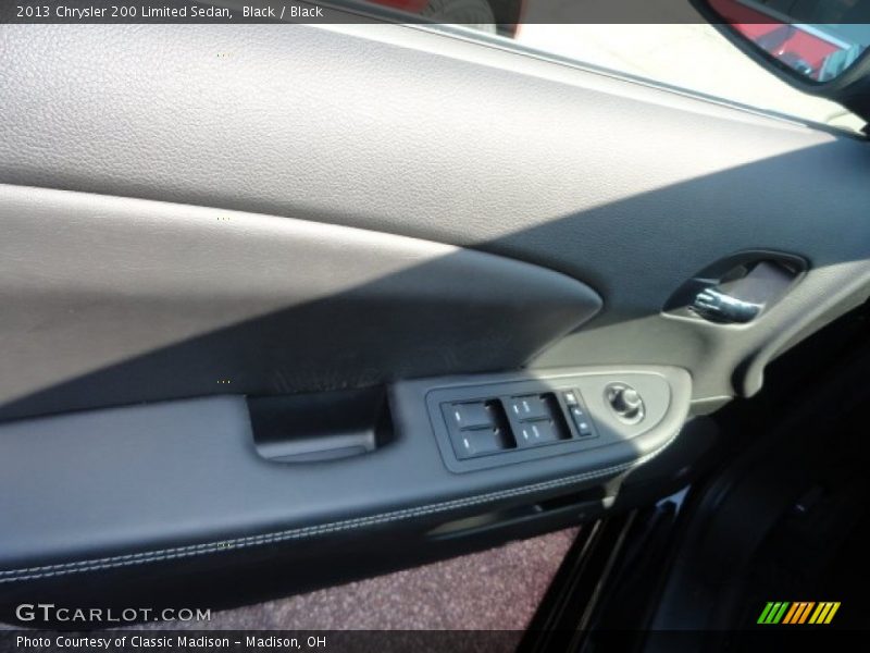 Black / Black 2013 Chrysler 200 Limited Sedan