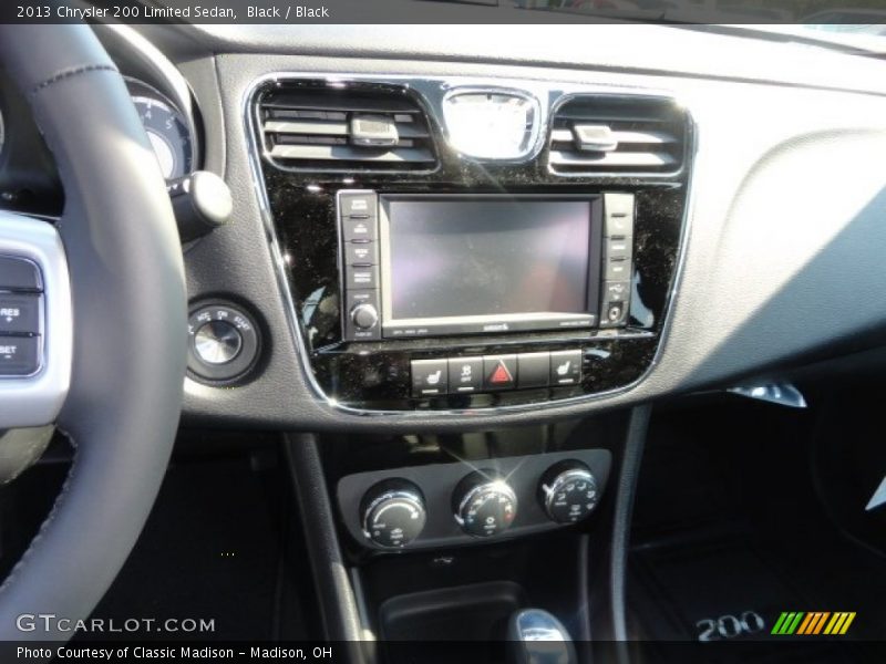 Black / Black 2013 Chrysler 200 Limited Sedan