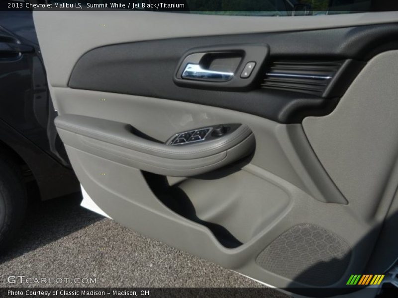Summit White / Jet Black/Titanium 2013 Chevrolet Malibu LS