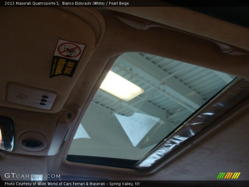 Bianco Eldorado (White) / Pearl Beige 2013 Maserati Quattroporte S