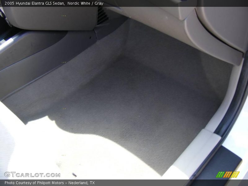 Nordic White / Gray 2005 Hyundai Elantra GLS Sedan
