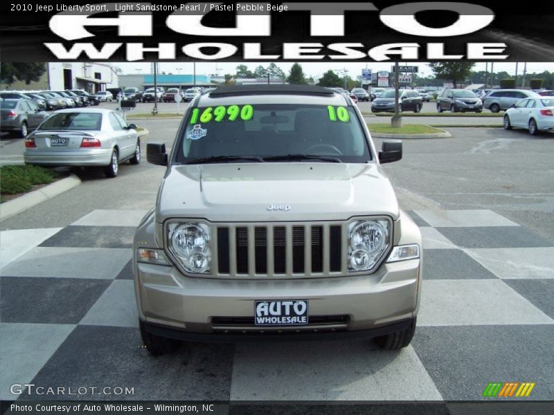 Light Sandstone Pearl / Pastel Pebble Beige 2010 Jeep Liberty Sport
