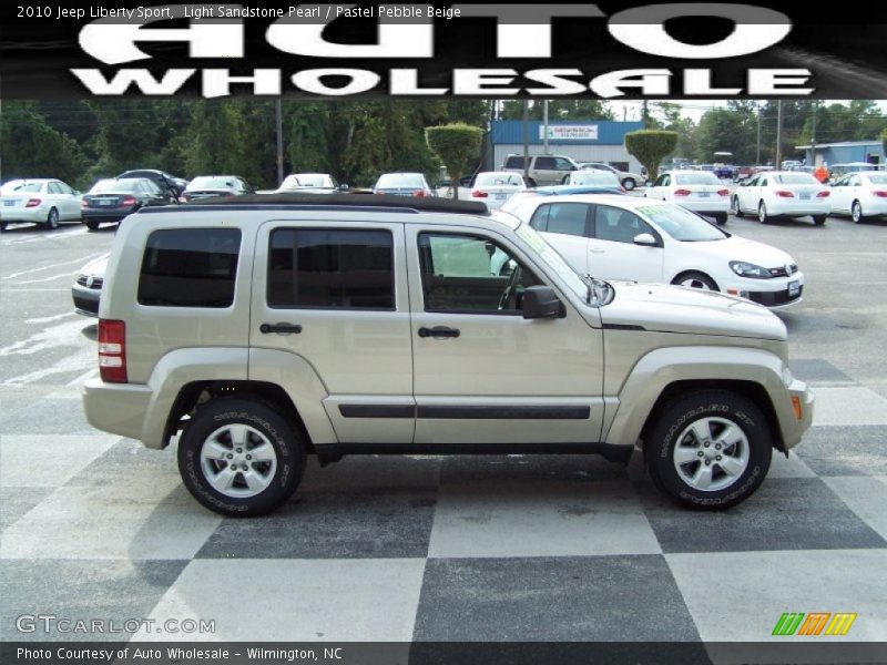 Light Sandstone Pearl / Pastel Pebble Beige 2010 Jeep Liberty Sport