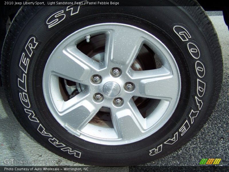 Light Sandstone Pearl / Pastel Pebble Beige 2010 Jeep Liberty Sport