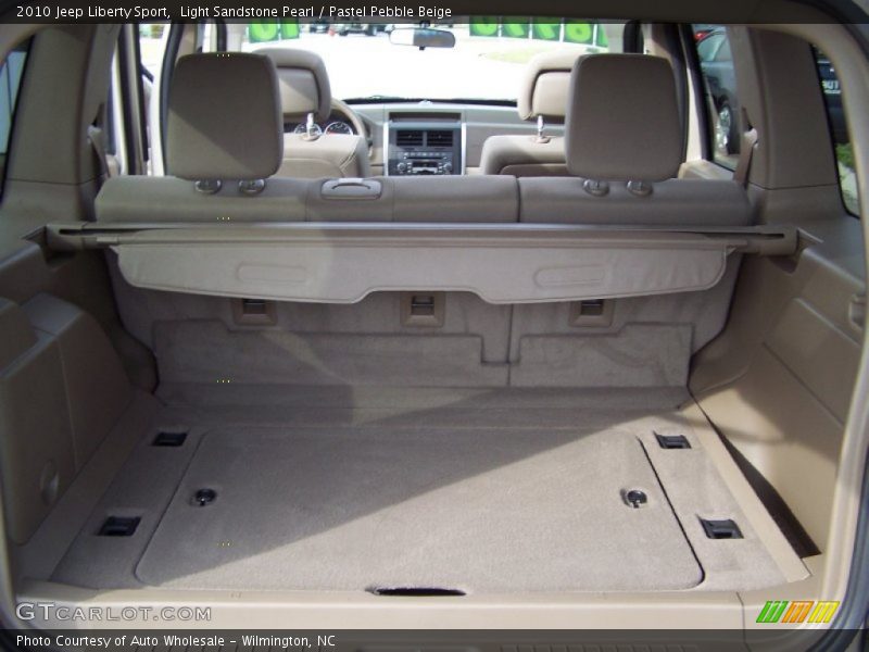 Light Sandstone Pearl / Pastel Pebble Beige 2010 Jeep Liberty Sport