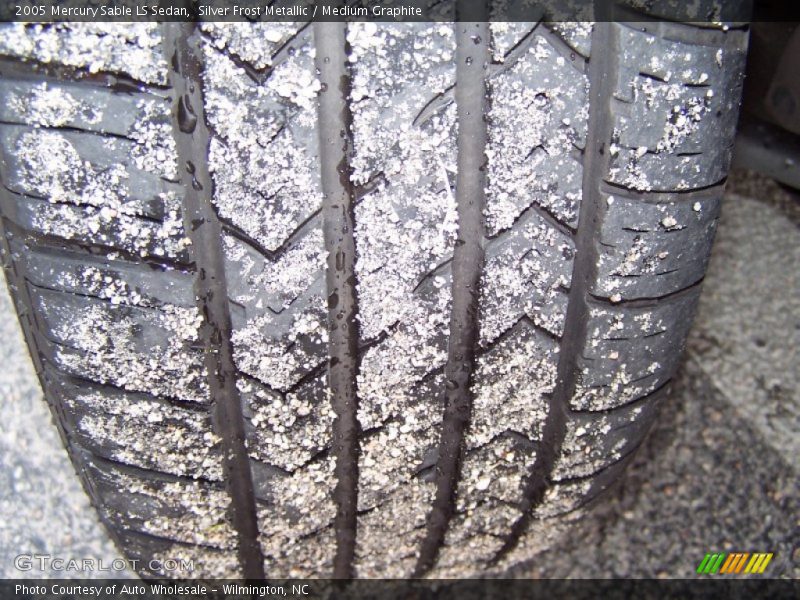 Silver Frost Metallic / Medium Graphite 2005 Mercury Sable LS Sedan