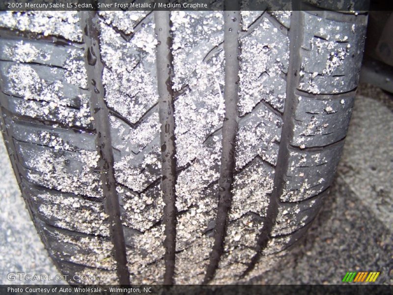 Silver Frost Metallic / Medium Graphite 2005 Mercury Sable LS Sedan