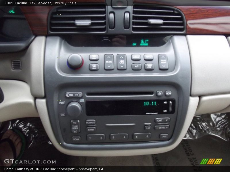 White / Shale 2005 Cadillac DeVille Sedan
