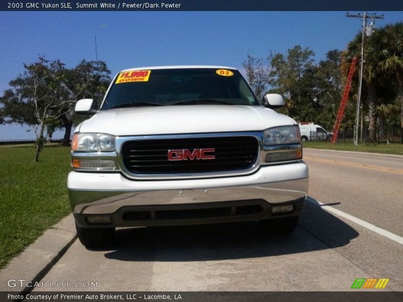 Summit White / Pewter/Dark Pewter 2003 GMC Yukon SLE
