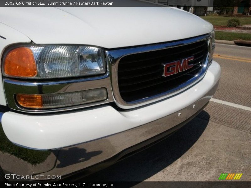 Summit White / Pewter/Dark Pewter 2003 GMC Yukon SLE