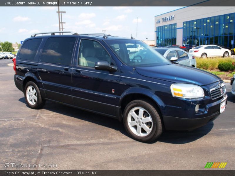 Midnight Blue Metallic / Grey 2005 Saturn Relay 3