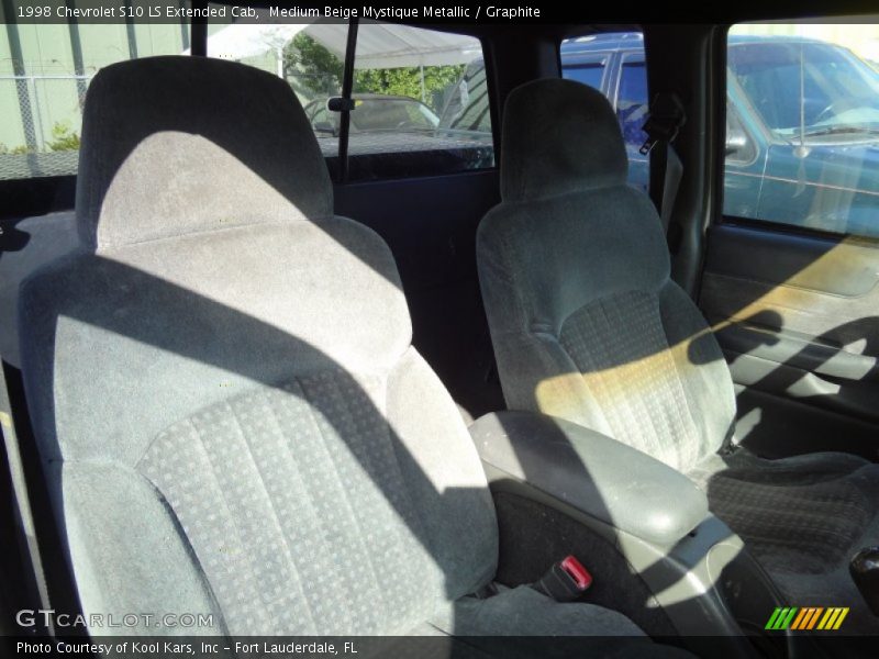 Medium Beige Mystique Metallic / Graphite 1998 Chevrolet S10 LS Extended Cab