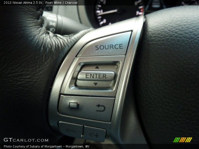 Pearl White / Charcoal 2013 Nissan Altima 2.5 SV