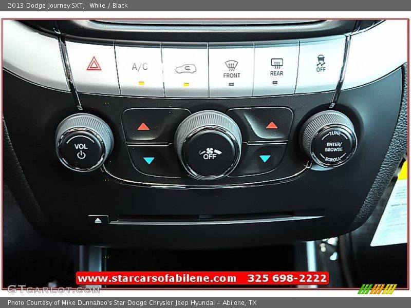 White / Black 2013 Dodge Journey SXT