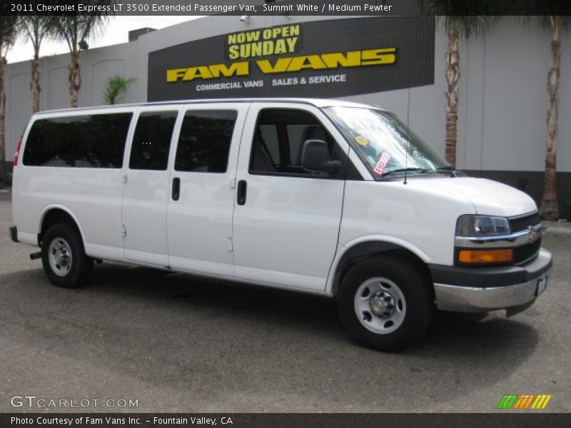 Summit White / Medium Pewter 2011 Chevrolet Express LT 3500 Extended Passenger Van