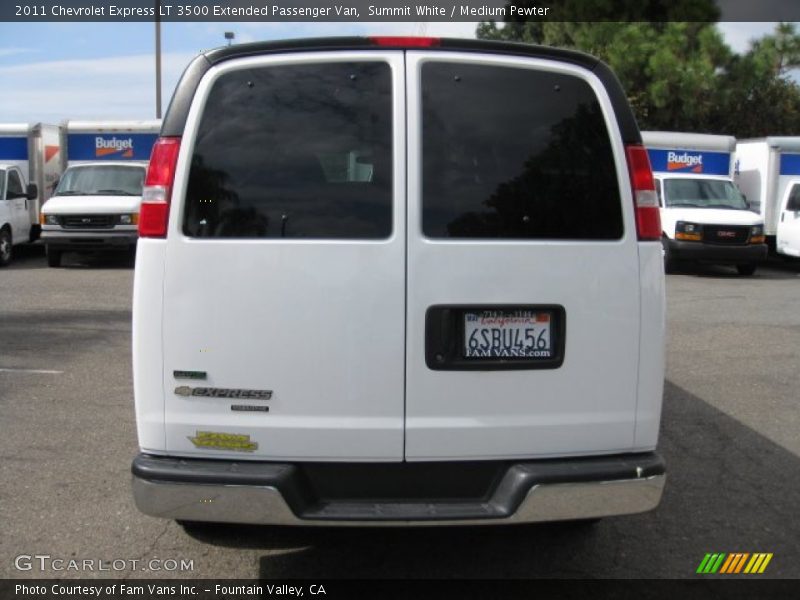 Summit White / Medium Pewter 2011 Chevrolet Express LT 3500 Extended Passenger Van