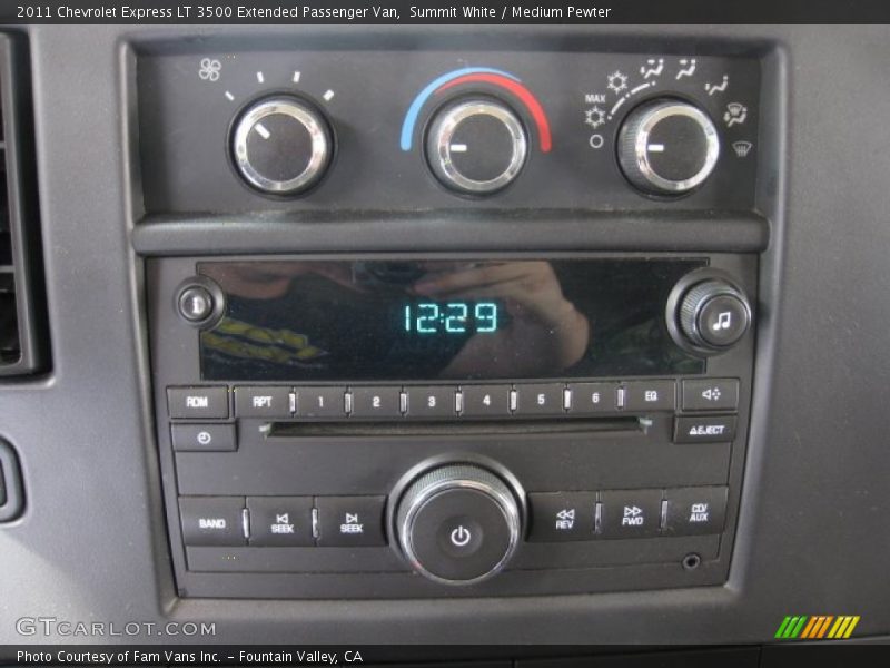 Summit White / Medium Pewter 2011 Chevrolet Express LT 3500 Extended Passenger Van
