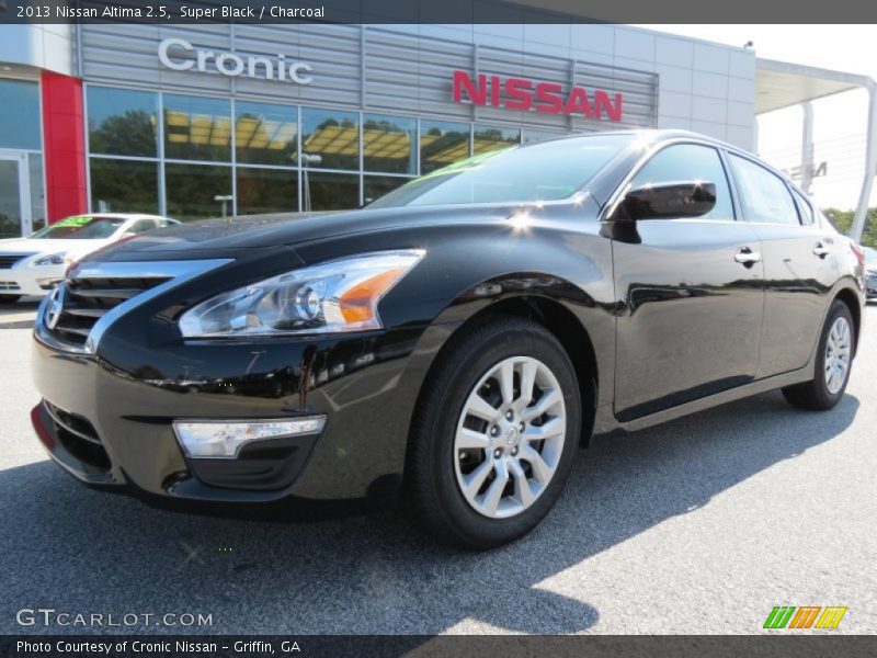 Super Black / Charcoal 2013 Nissan Altima 2.5