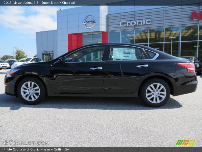 Super Black / Charcoal 2013 Nissan Altima 2.5
