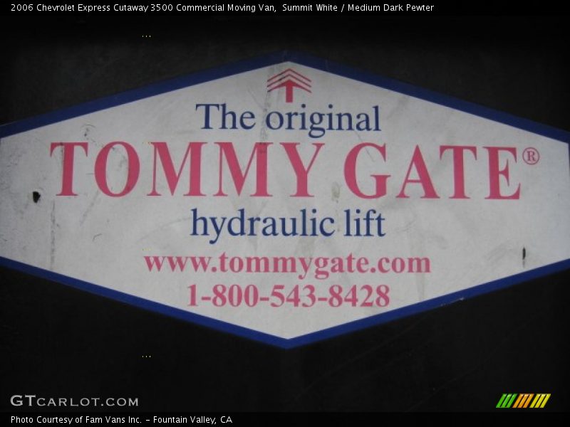 Summit White / Medium Dark Pewter 2006 Chevrolet Express Cutaway 3500 Commercial Moving Van