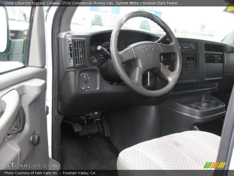 Summit White / Medium Dark Pewter 2006 Chevrolet Express Cutaway 3500 Commercial Moving Van