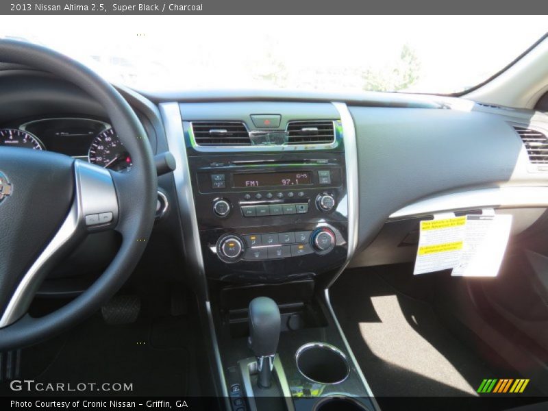 Super Black / Charcoal 2013 Nissan Altima 2.5