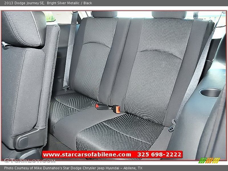 Bright Silver Metallic / Black 2013 Dodge Journey SE