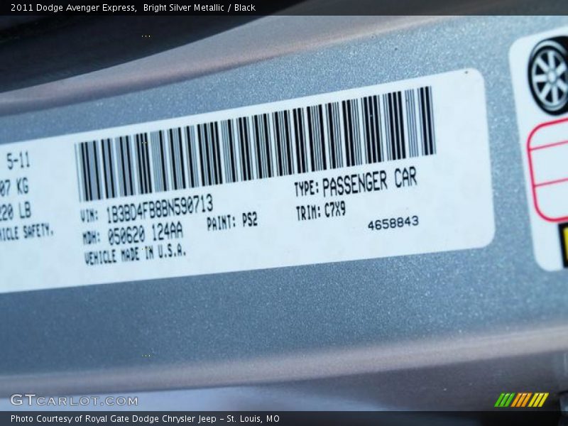 Bright Silver Metallic / Black 2011 Dodge Avenger Express