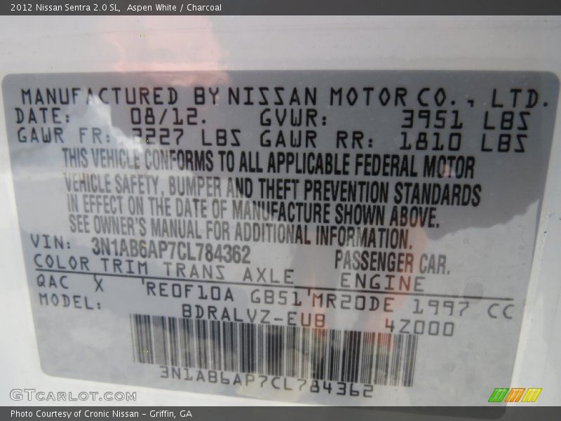 Aspen White / Charcoal 2012 Nissan Sentra 2.0 SL