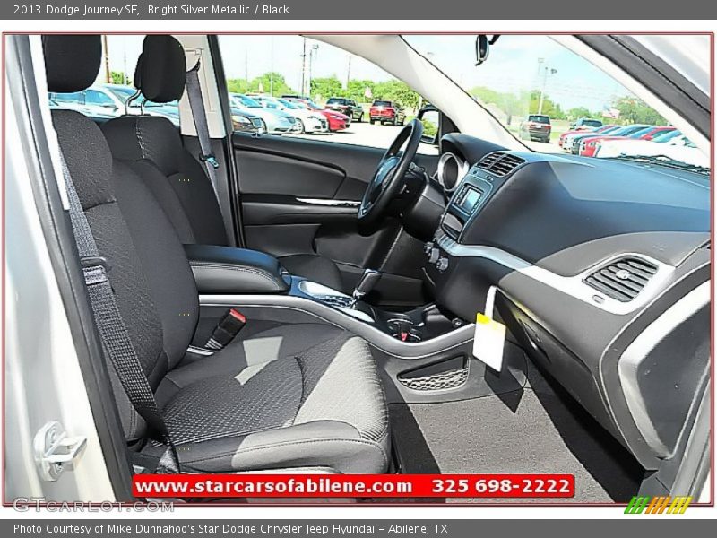 Bright Silver Metallic / Black 2013 Dodge Journey SE