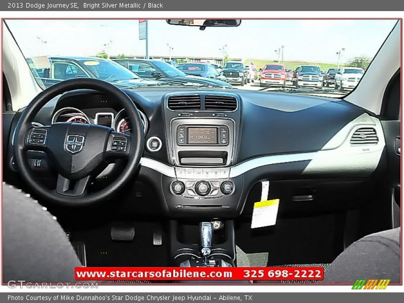 Bright Silver Metallic / Black 2013 Dodge Journey SE