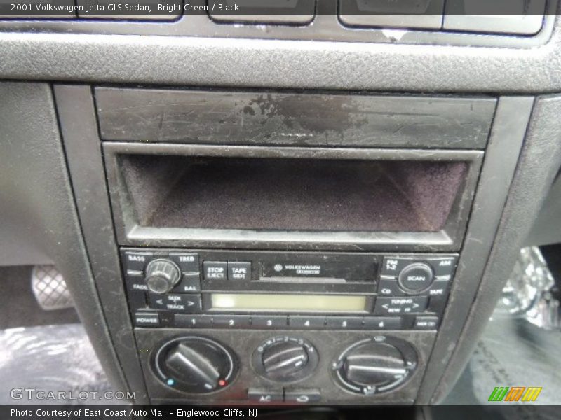 Bright Green / Black 2001 Volkswagen Jetta GLS Sedan
